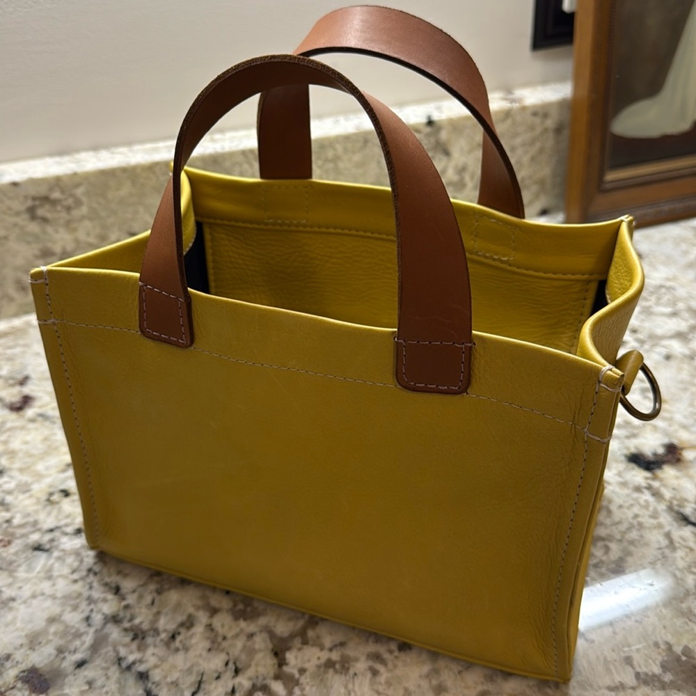 Parker Thatch Micro Mimi In Yellow